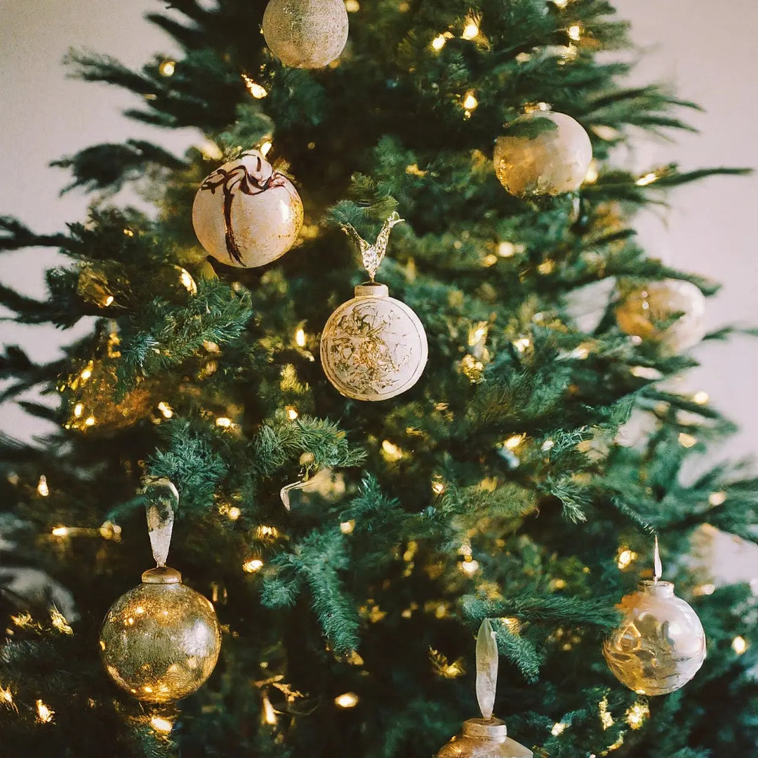 Tips for Incorporating Elegant Christmas Designs into Your Seasonal Decor