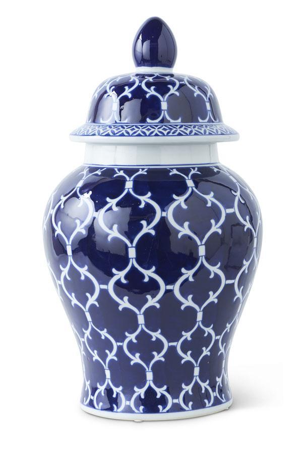 18" BLUE & WHITE QUATREFOIL LIDDED CERAMIC GINGER JAR