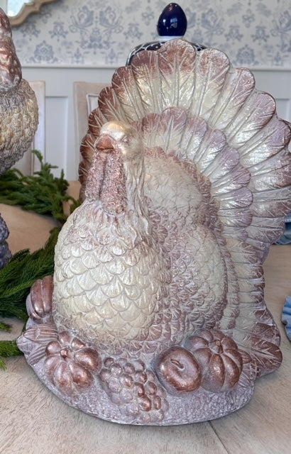 15" Resin Grand Turkey Centerpiece