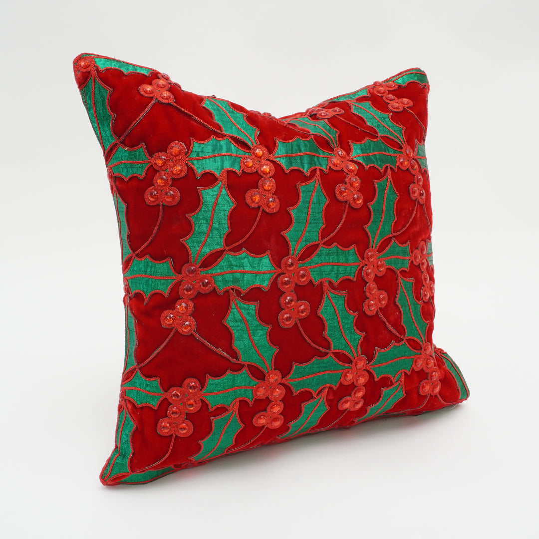 18" x 18" Holly Lace Pillow - Red and Green